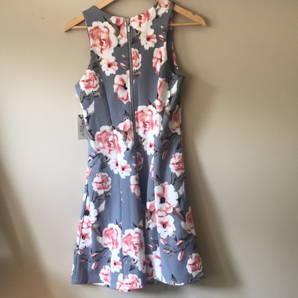 Floral dress. Dex - Picture 4 of 4